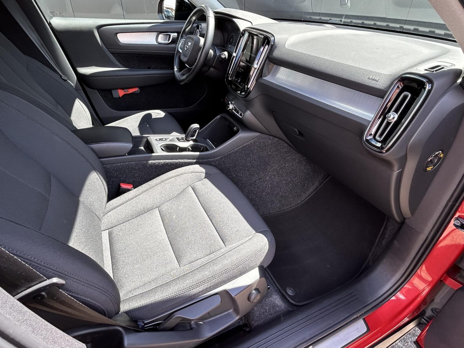 Volvo XC40 - Foto 19
