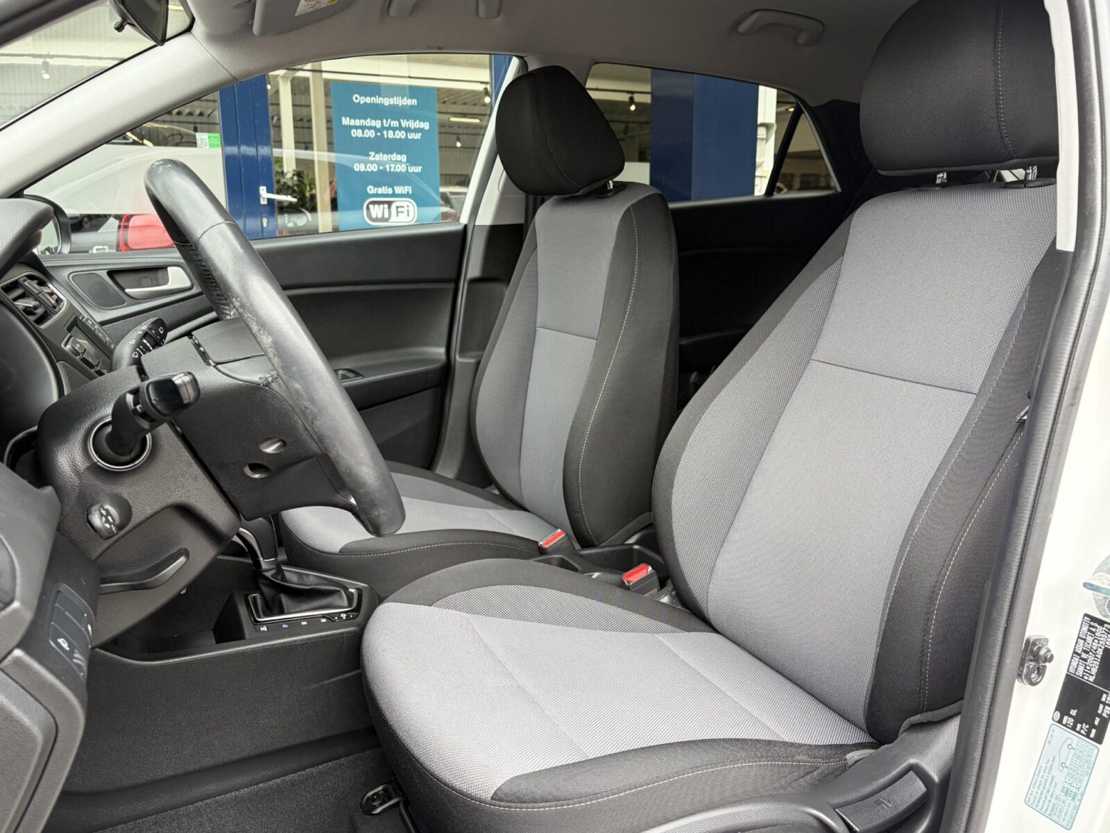 Hyundai i20 - Foto 12