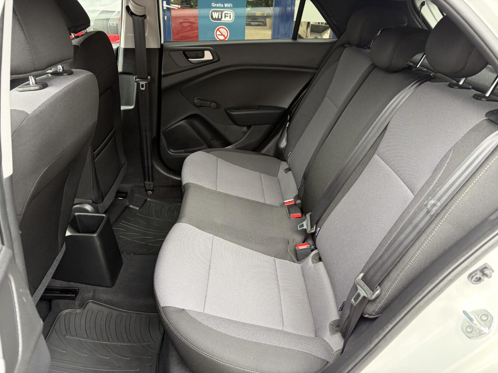 Hyundai i20 - Foto 13