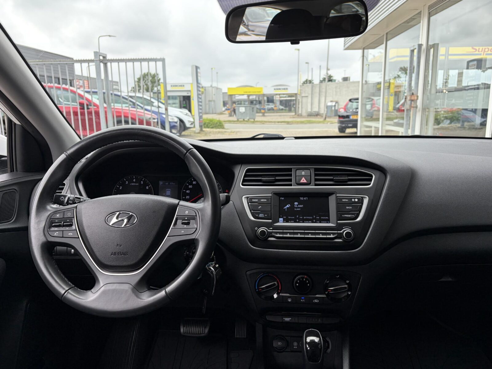 Hyundai i20 - Foto 15