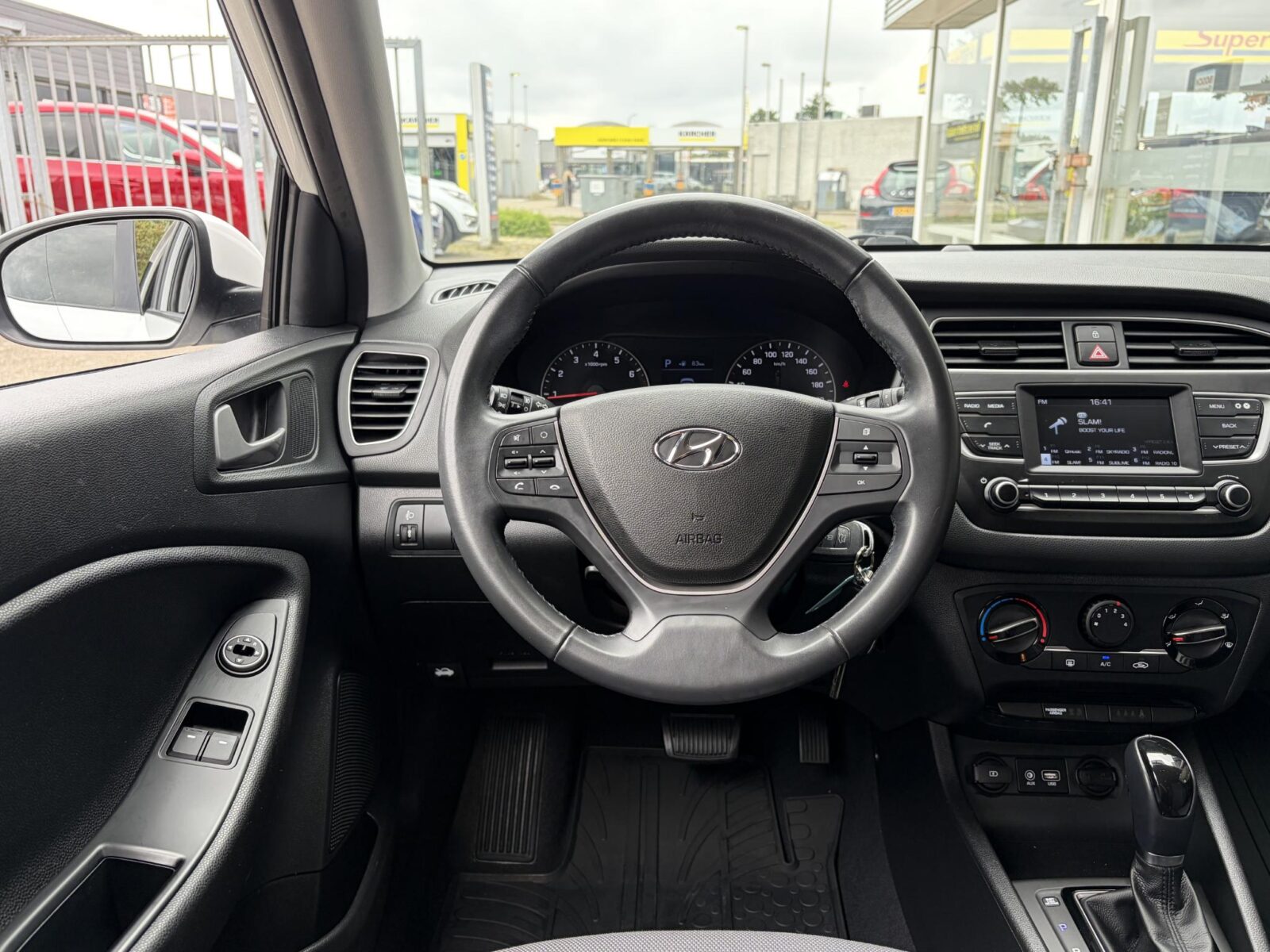 Hyundai i20 - Foto 16