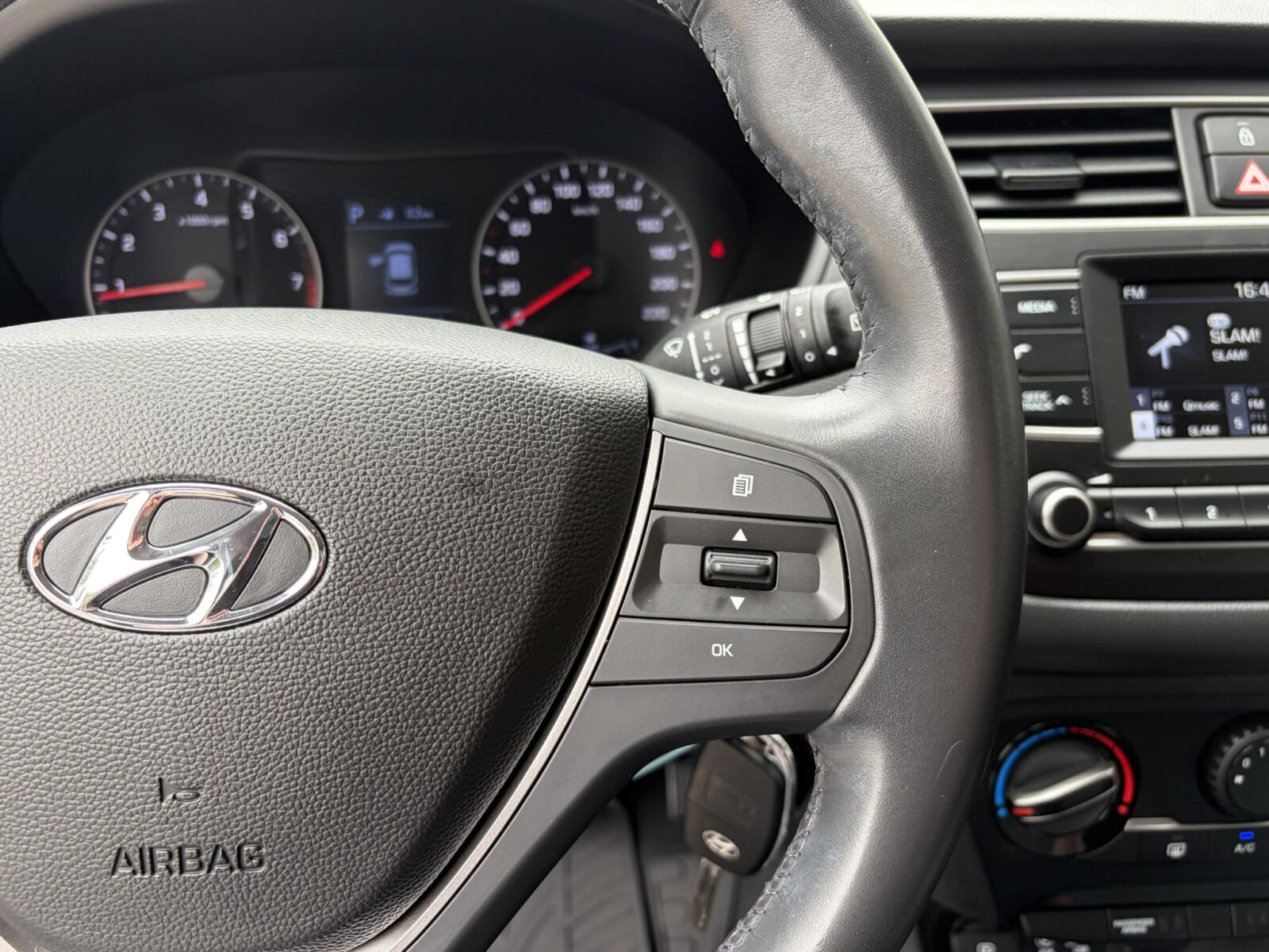 Hyundai i20 - Foto 19