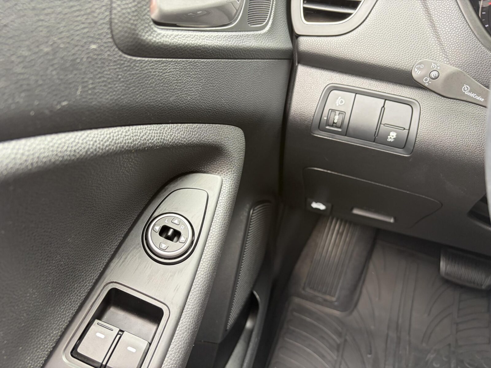 Hyundai i20 - Foto 27