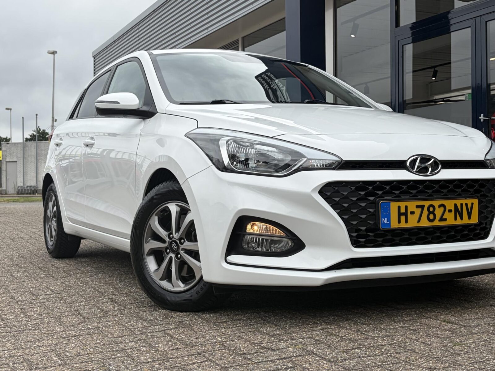 Hyundai i20 - Foto 9