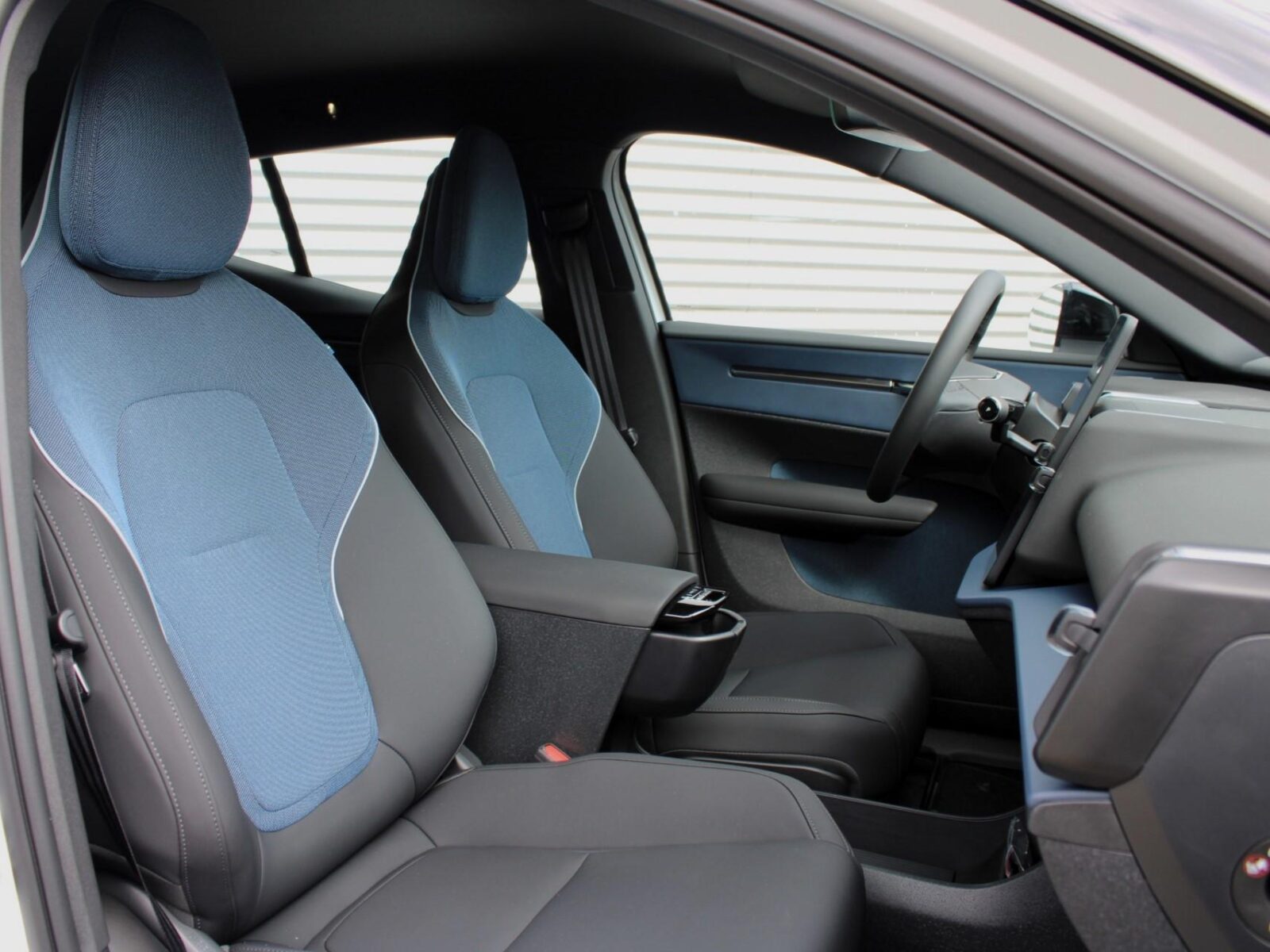 Volvo EX30 - Foto 15