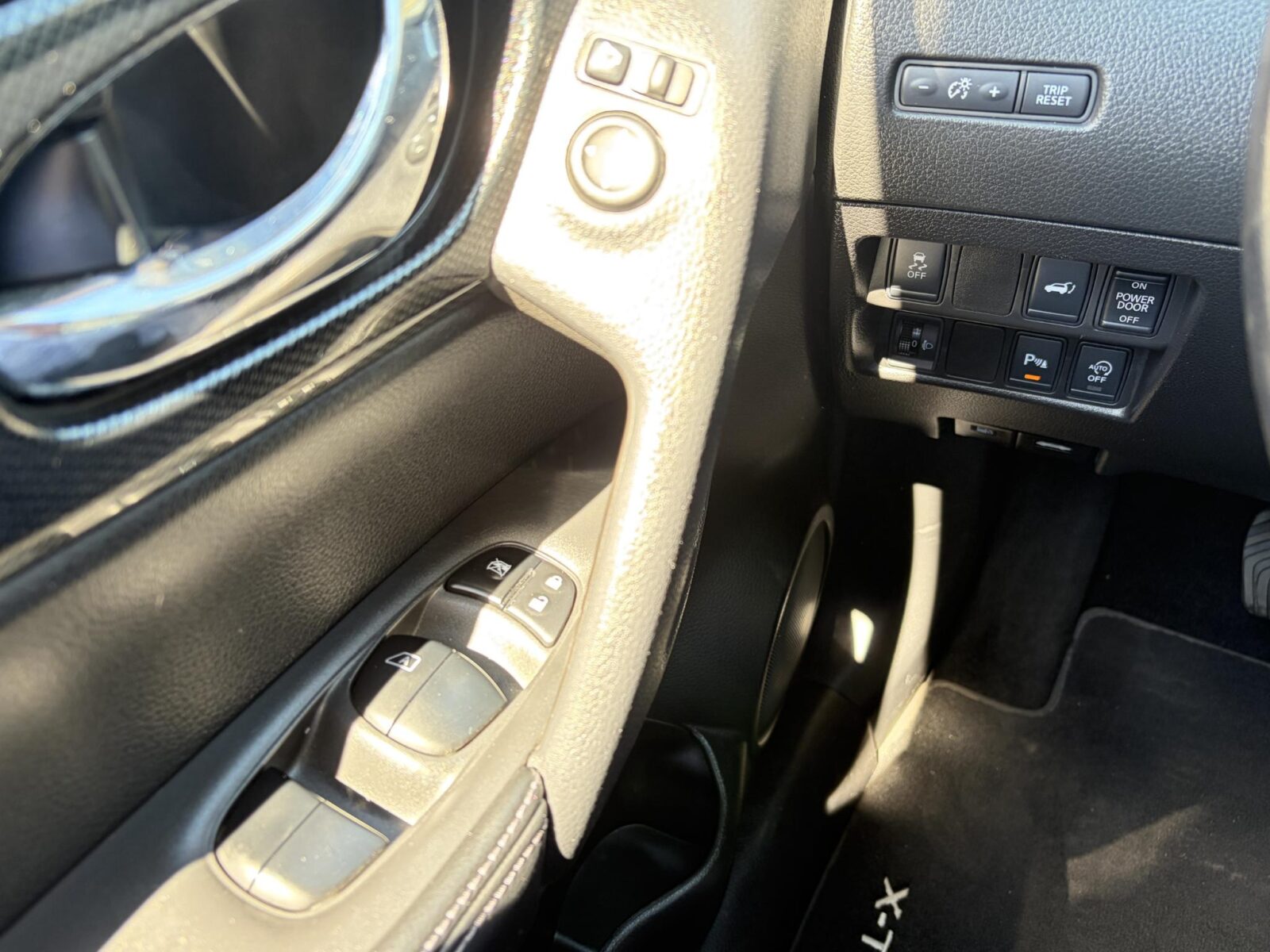 Nissan X-Trail - Foto 24