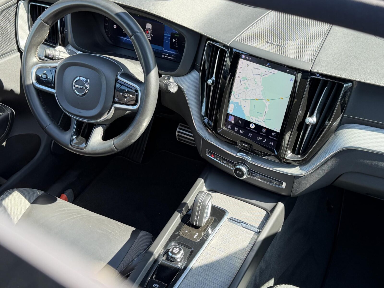 Volvo XC60 - Foto 12