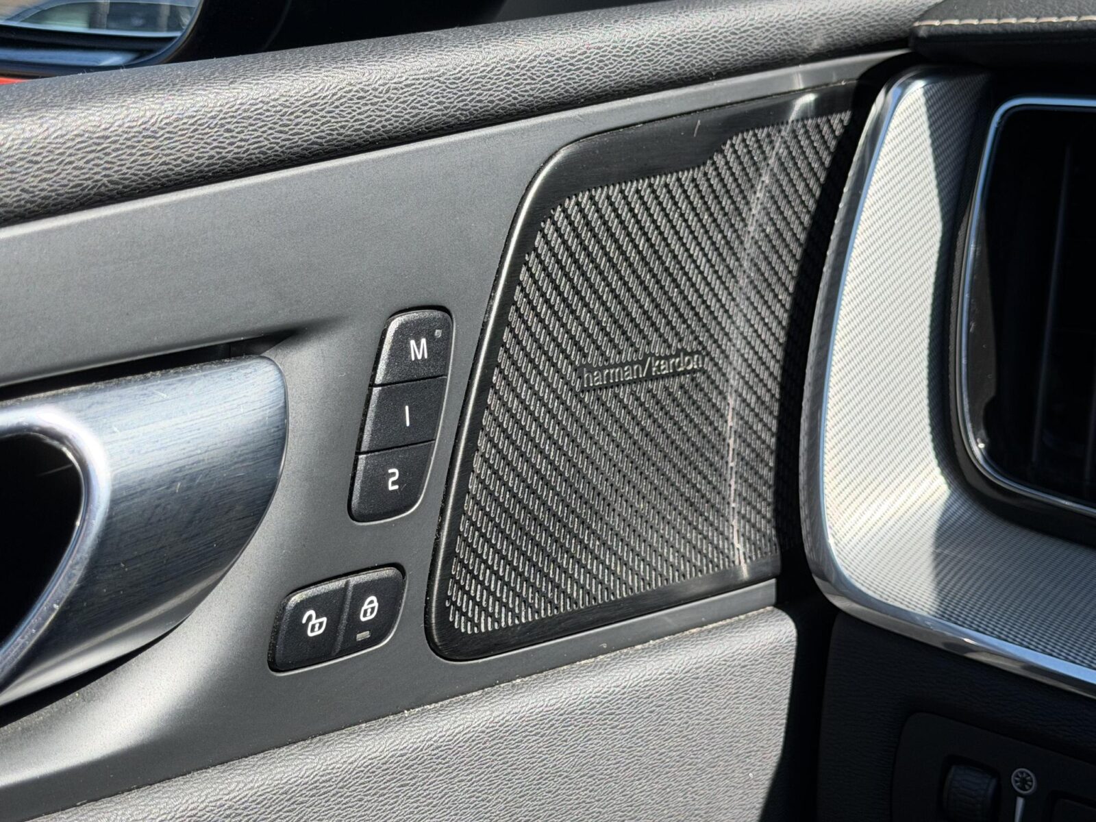 Volvo XC60 - Foto 13