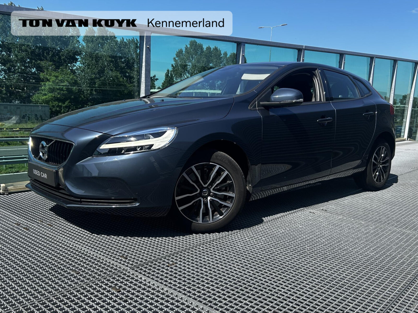 Volvo V40 - Foto 1