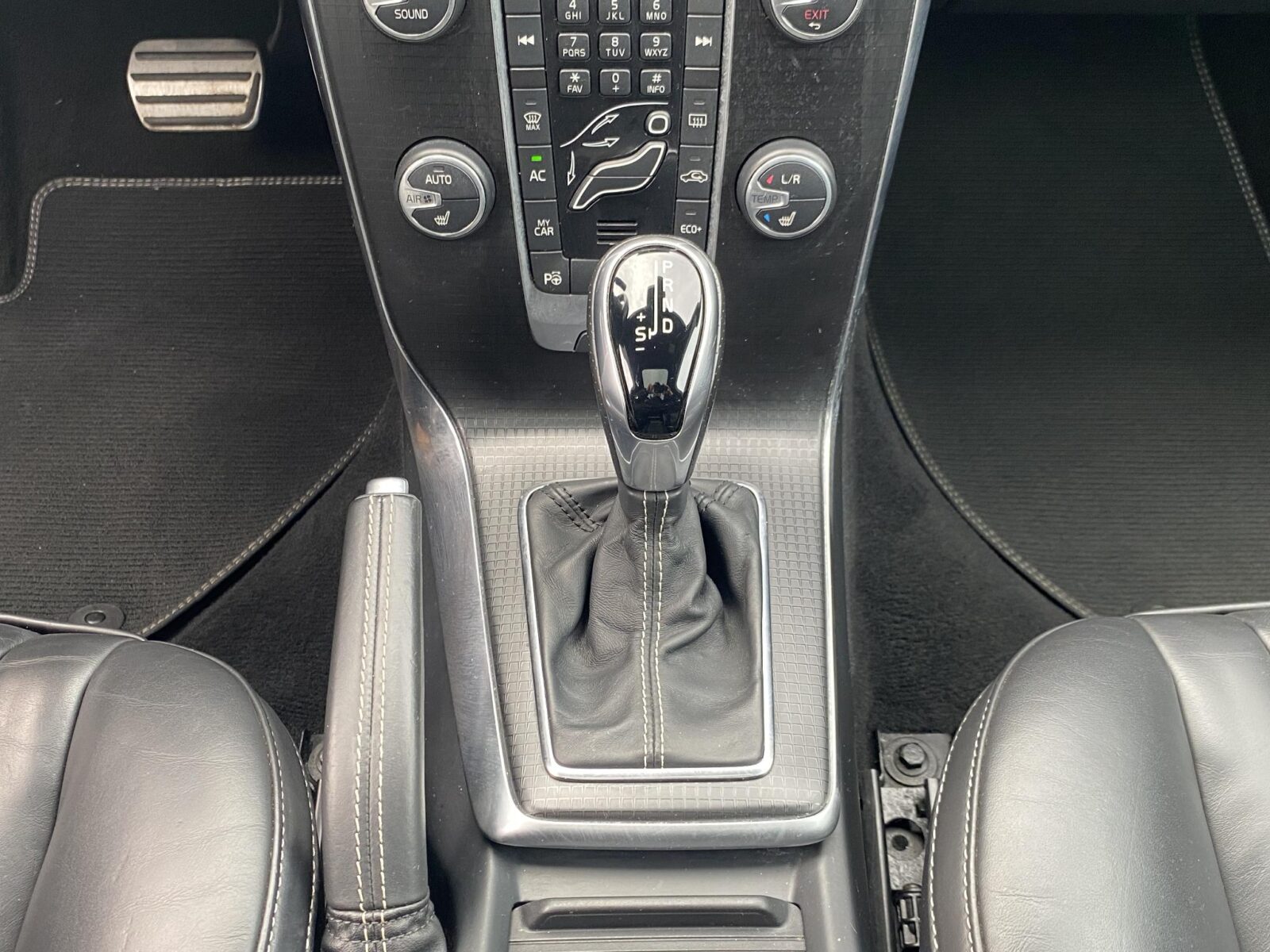 Volvo V40 - Foto 30