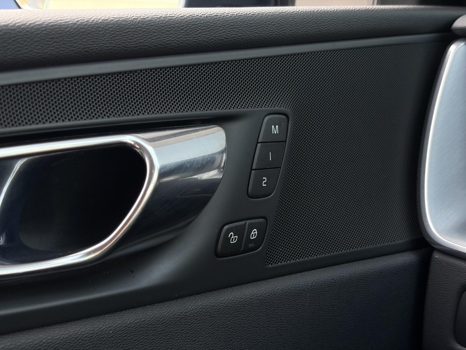 Volvo XC60 - Foto 22