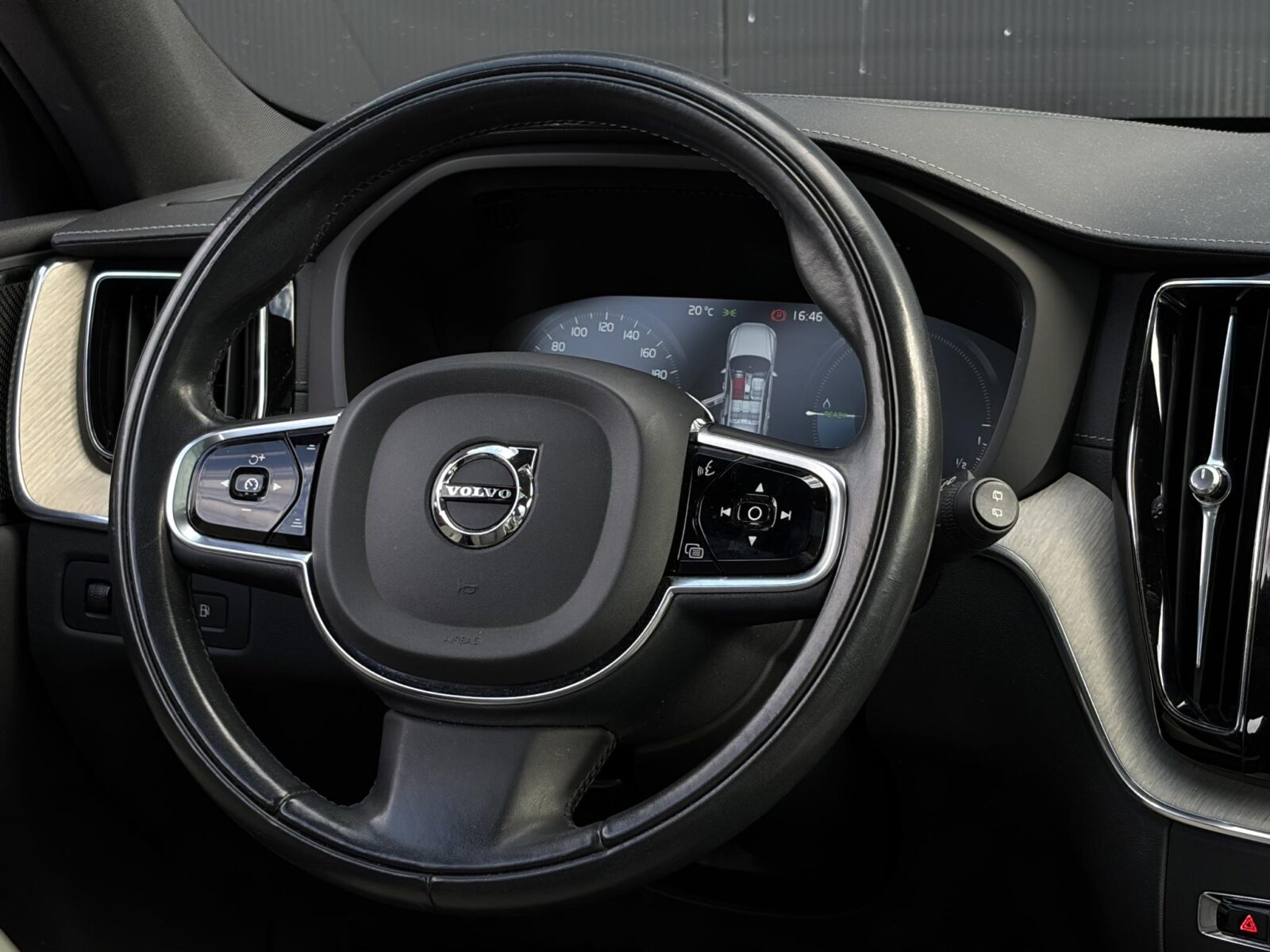 Volvo XC60 - Foto 14