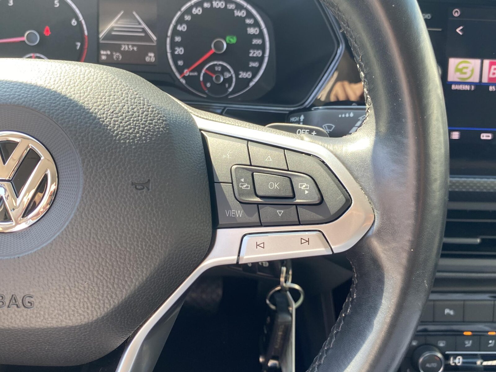 Volkswagen T-Cross - Foto 21