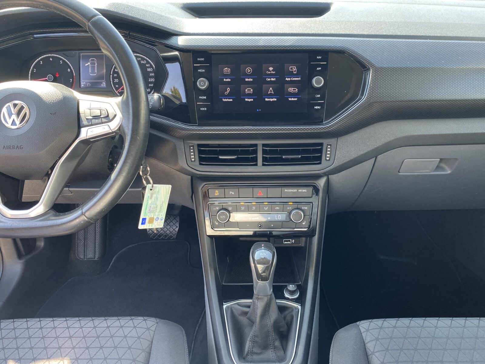 Volkswagen T-Cross - Foto 22