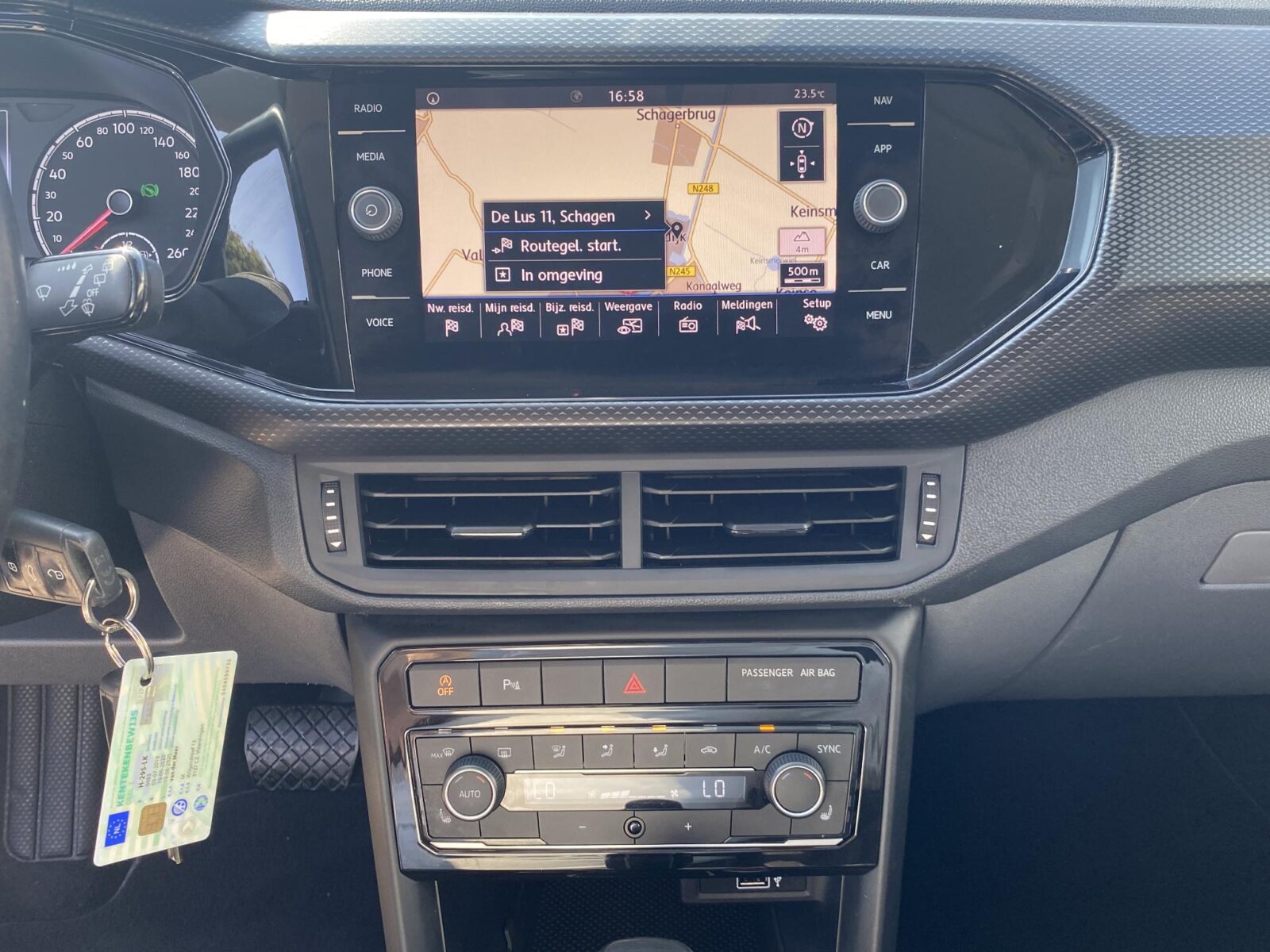 Volkswagen T-Cross - Foto 24
