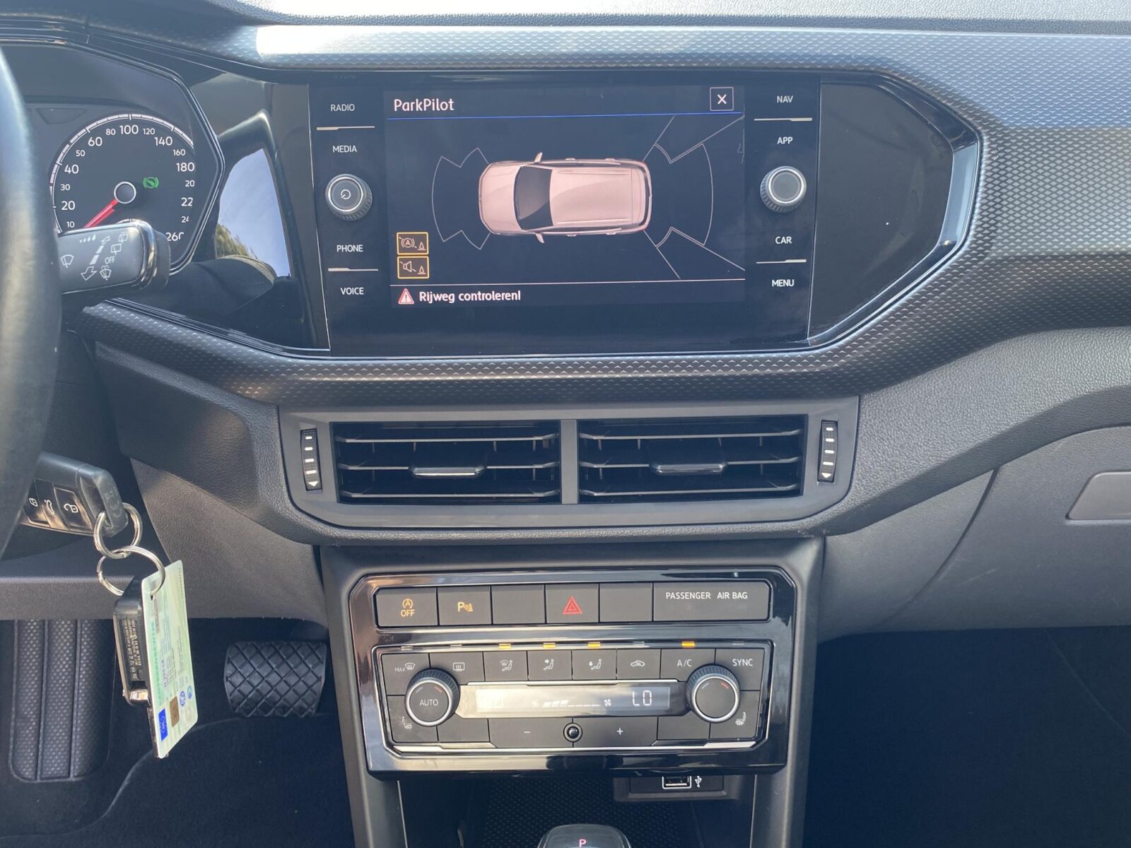 Volkswagen T-Cross - Foto 26