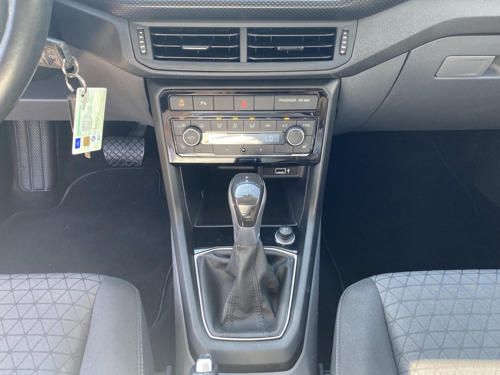 Volkswagen T-Cross - Foto 27