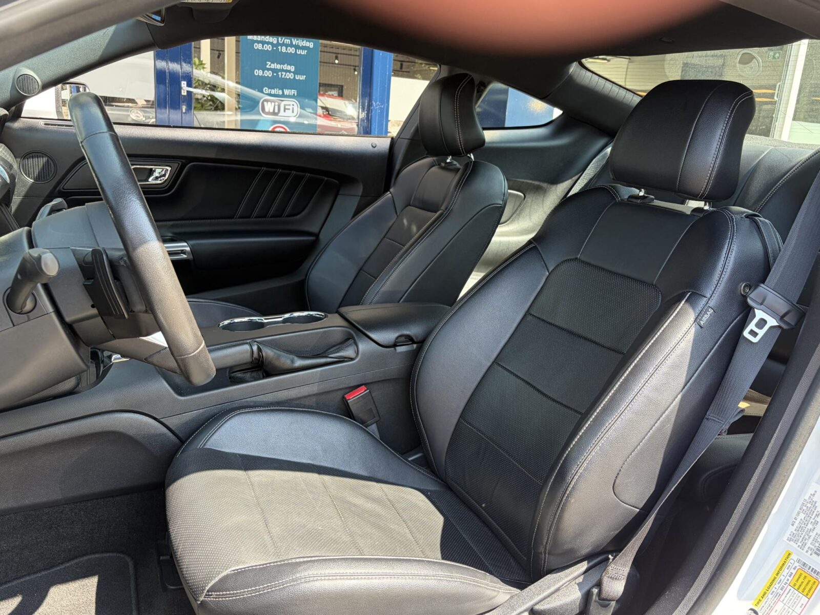 Ford Mustang - Foto 14