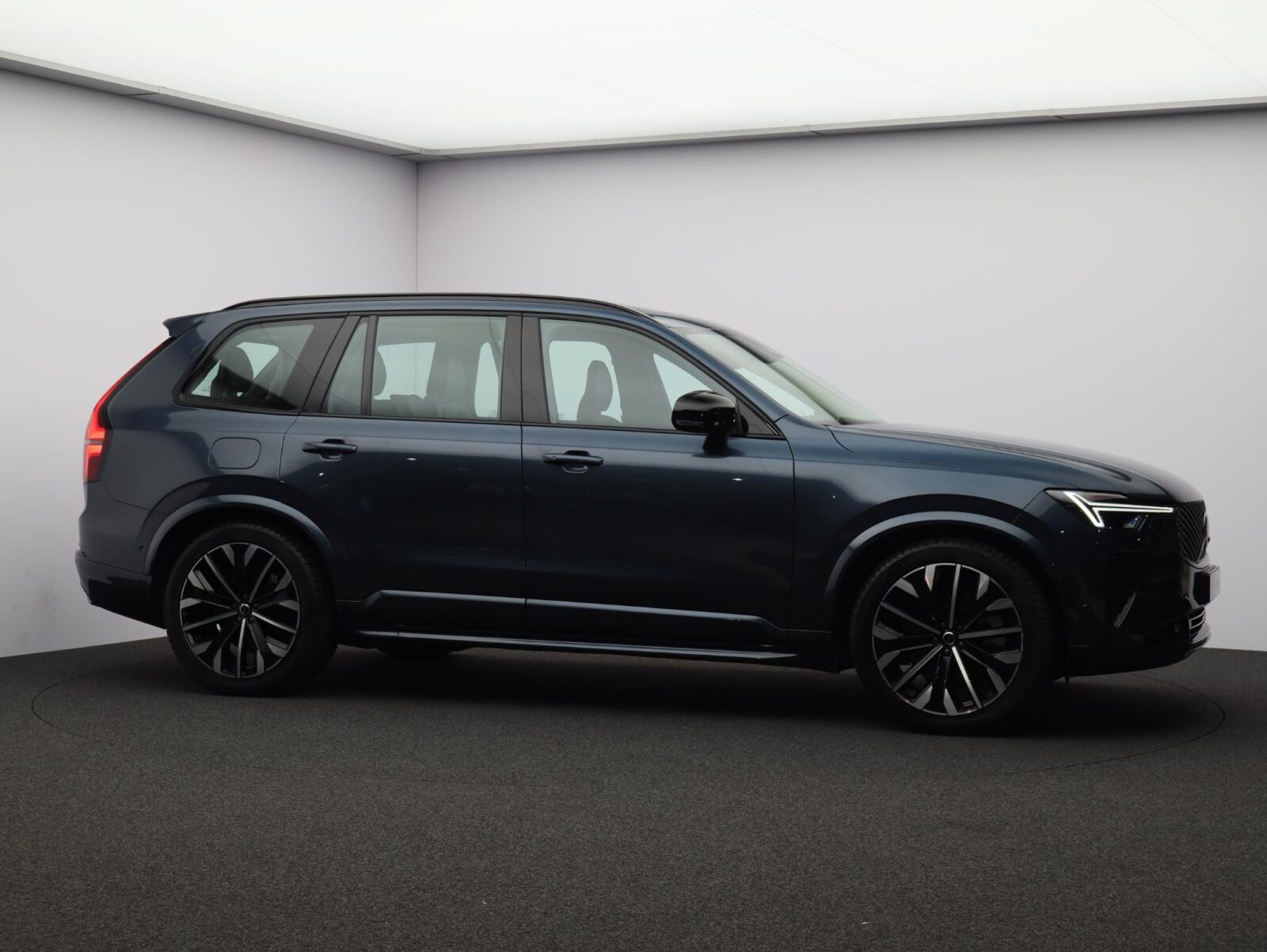 Volvo XC90 - Foto 24