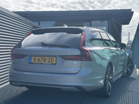 Volvo V90 2.0 T8 Plug-in hybrid AWD Ultimate Dark