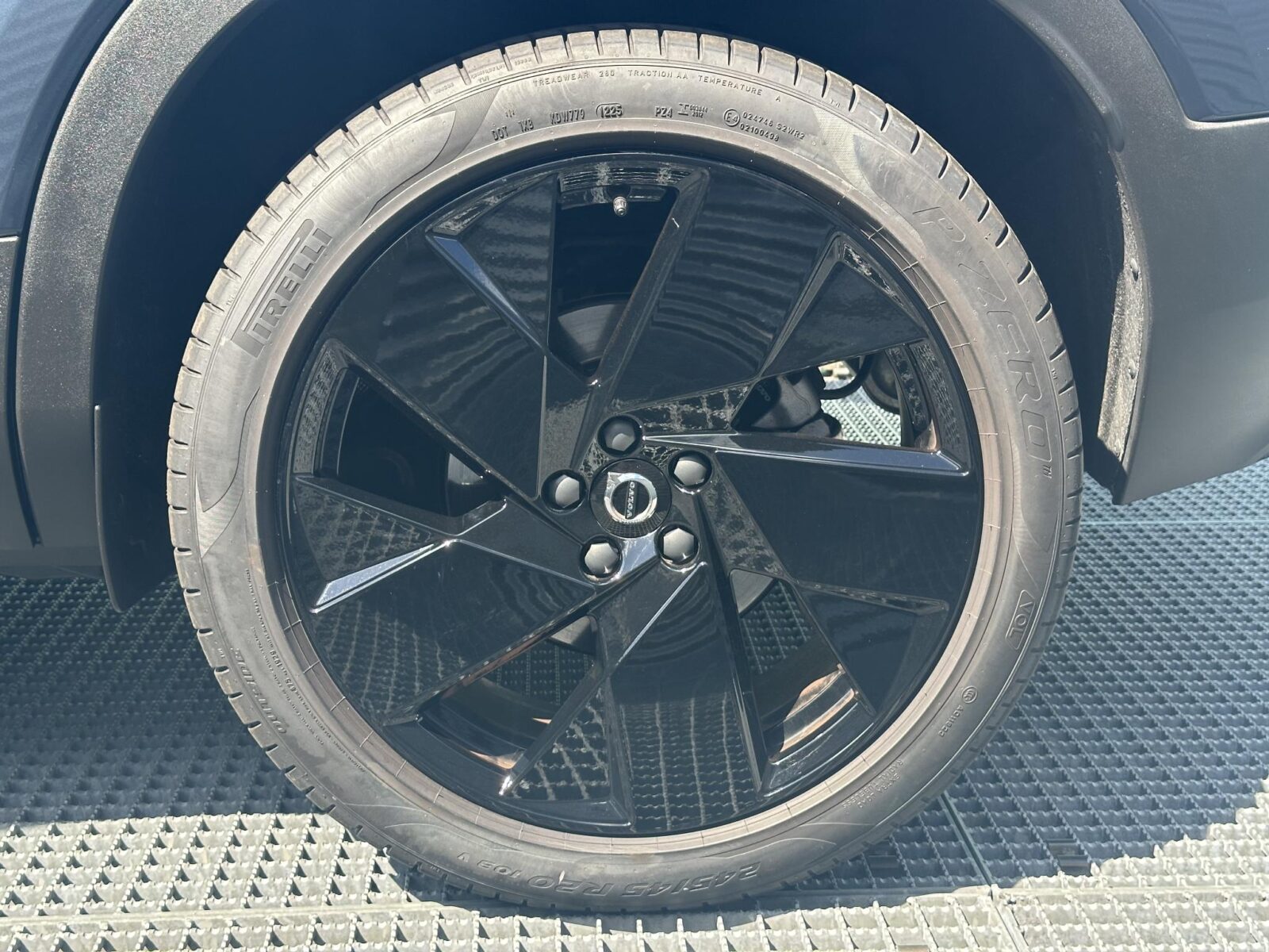 Volvo XC40 - Foto 10