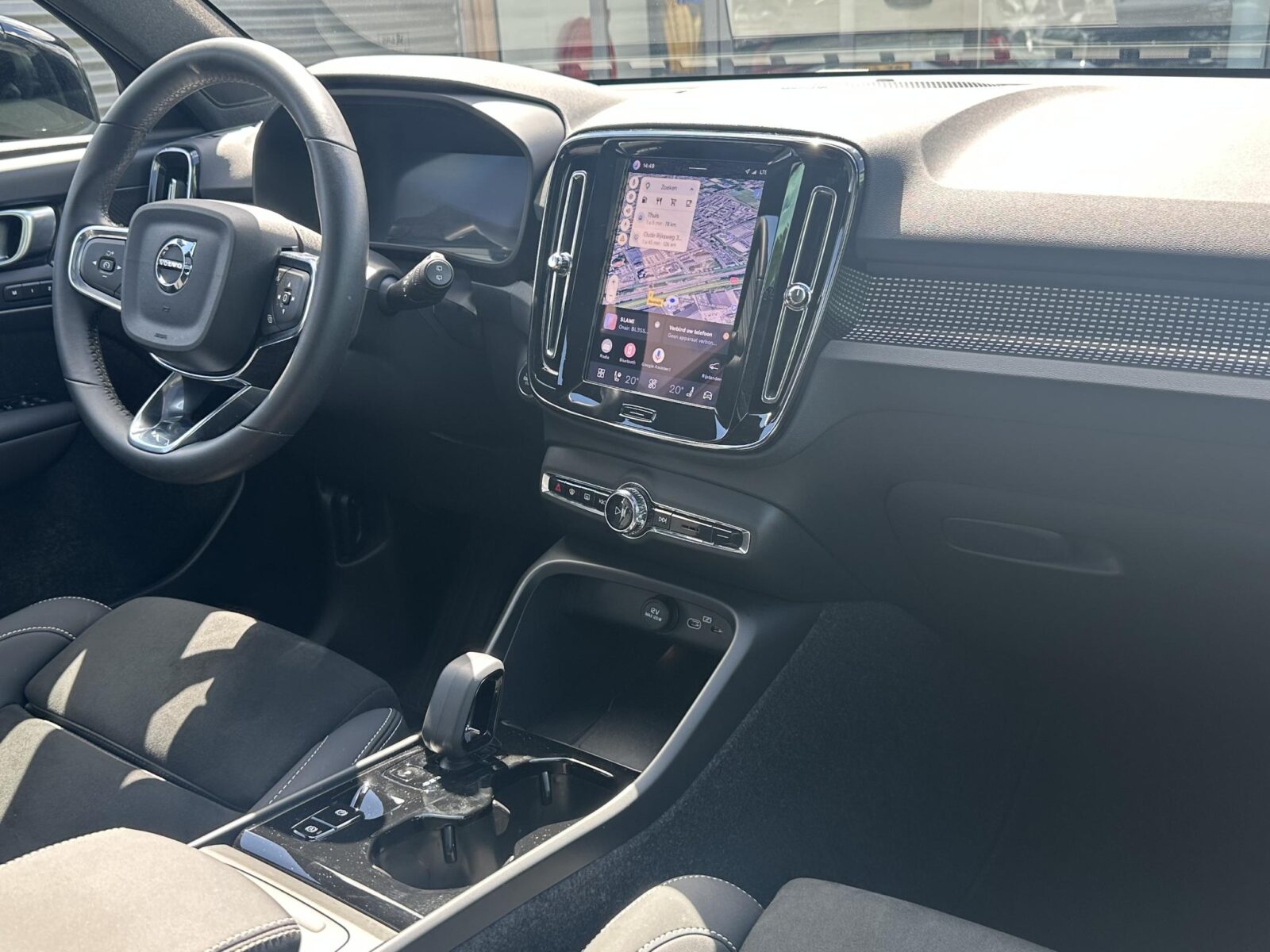 Volvo XC40 - Foto 3