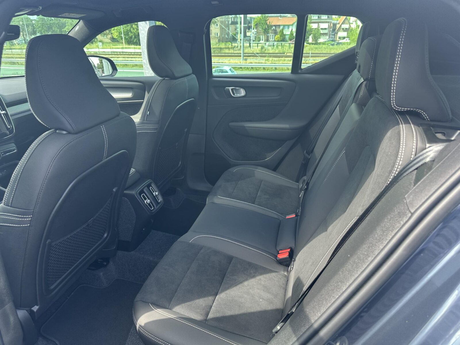 Volvo XC40 - Foto 8