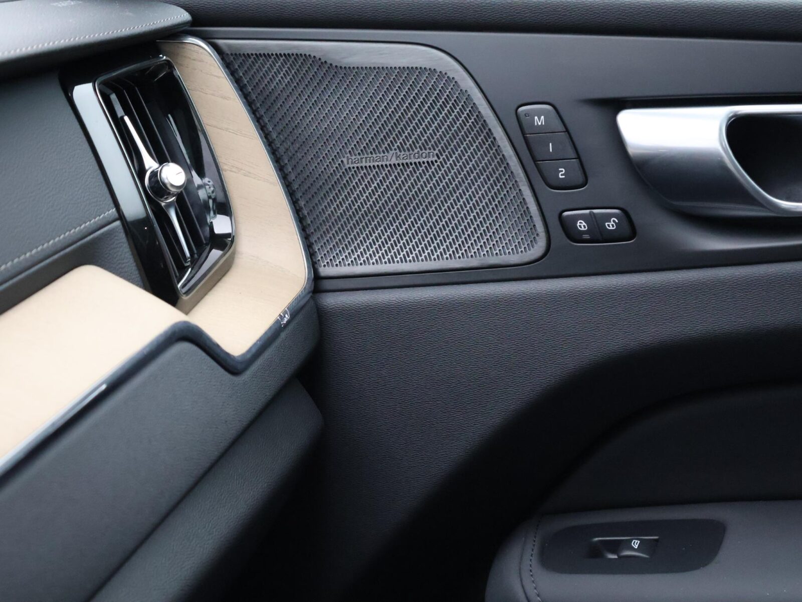 Volvo XC60 - Foto 14