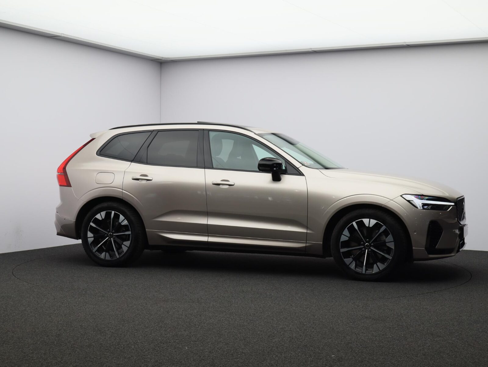 Volvo XC60 - Foto 21