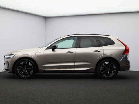 Volvo XC60 2.0 T6 Plug-in hybrid AWD Ultra Dark