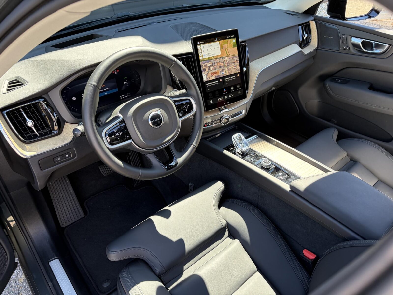 Volvo XC60 - Foto 26