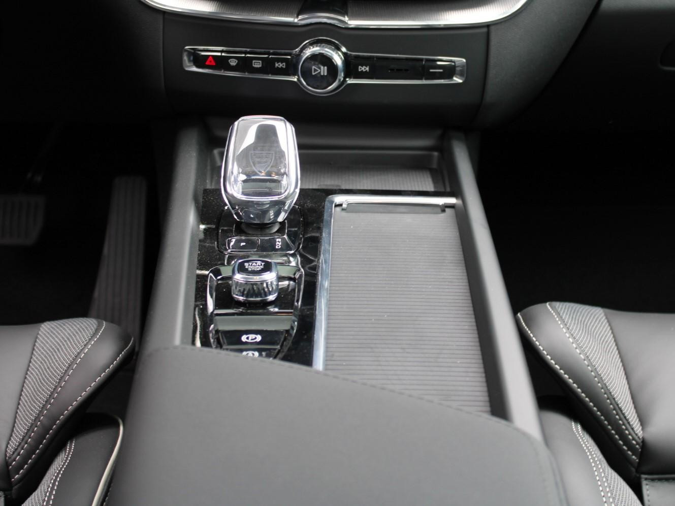 Volvo XC60 - Foto 20
