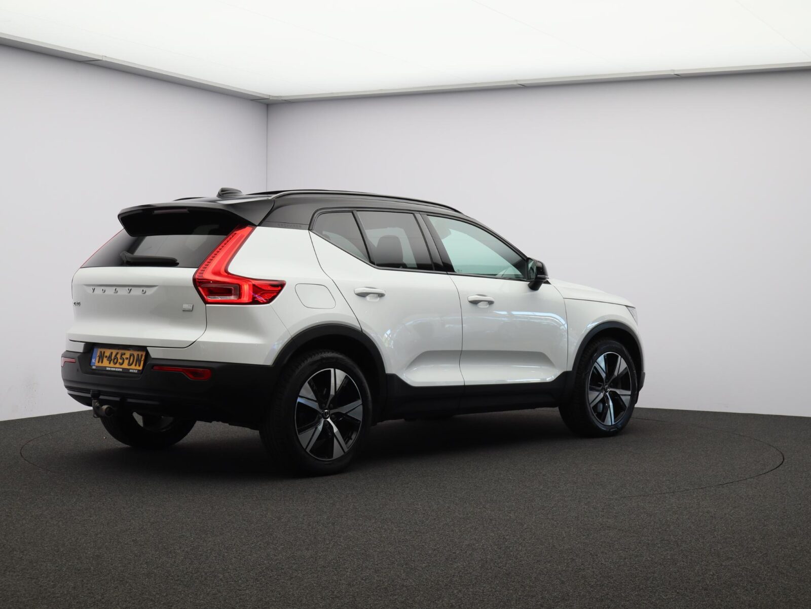 Volvo XC40 - Foto 2