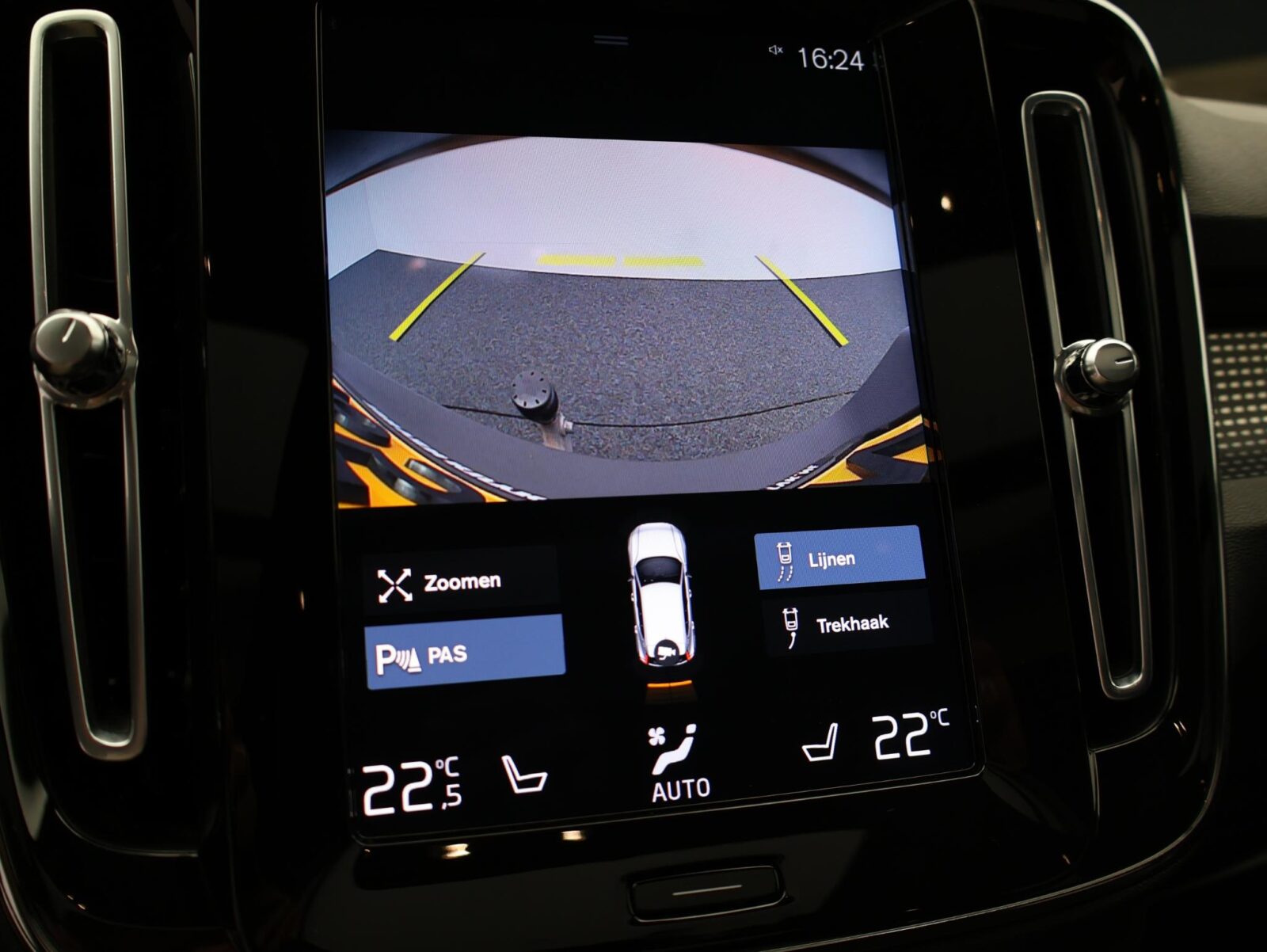 Volvo XC40 - Foto 24