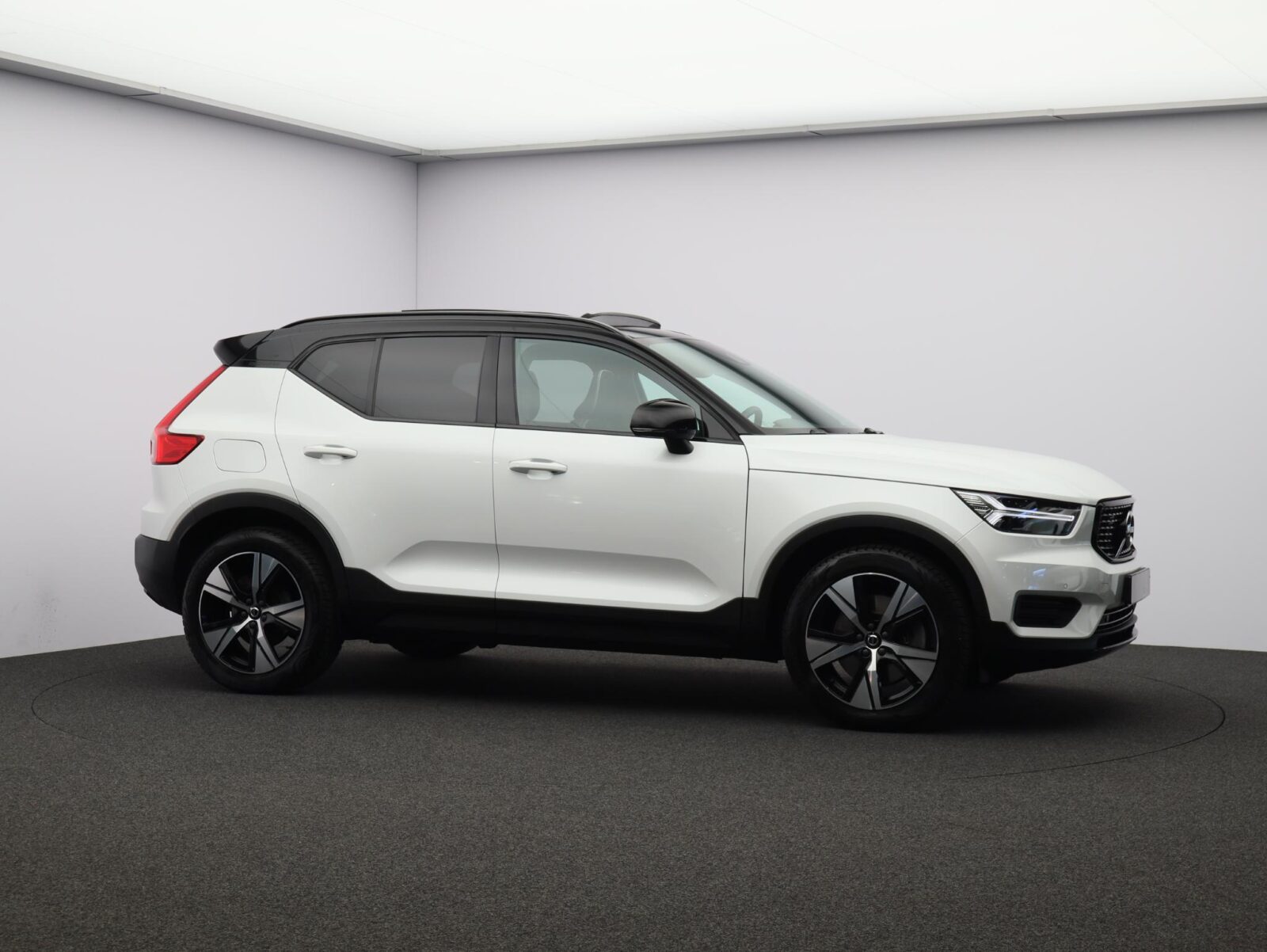 Volvo XC40 - Foto 32
