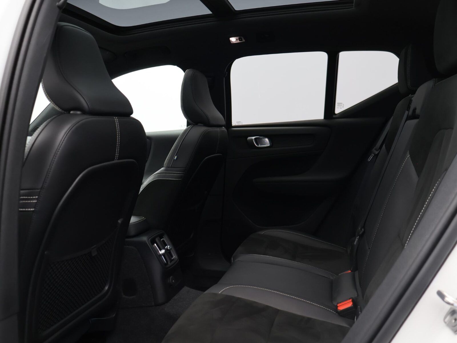 Volvo XC40 - Foto 8
