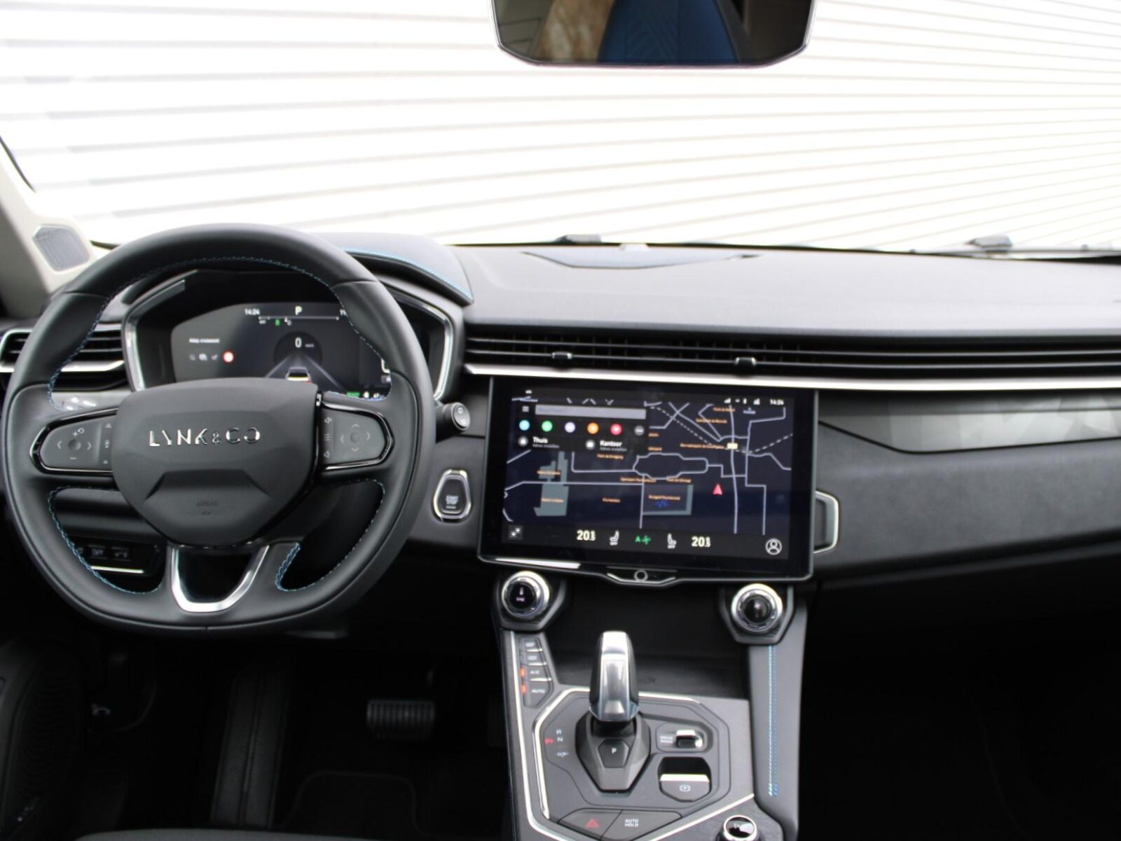Lynk & Co 01 - Foto 18