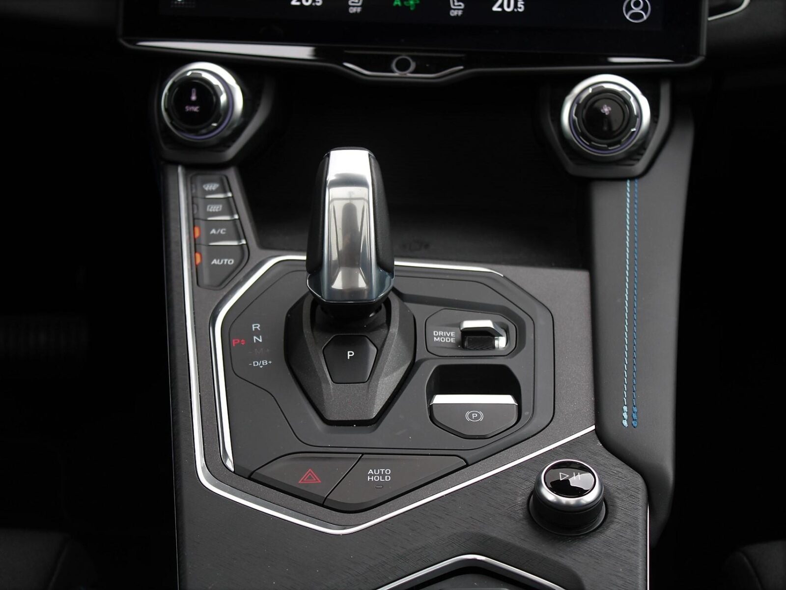 Lynk & Co 01 - Foto 19