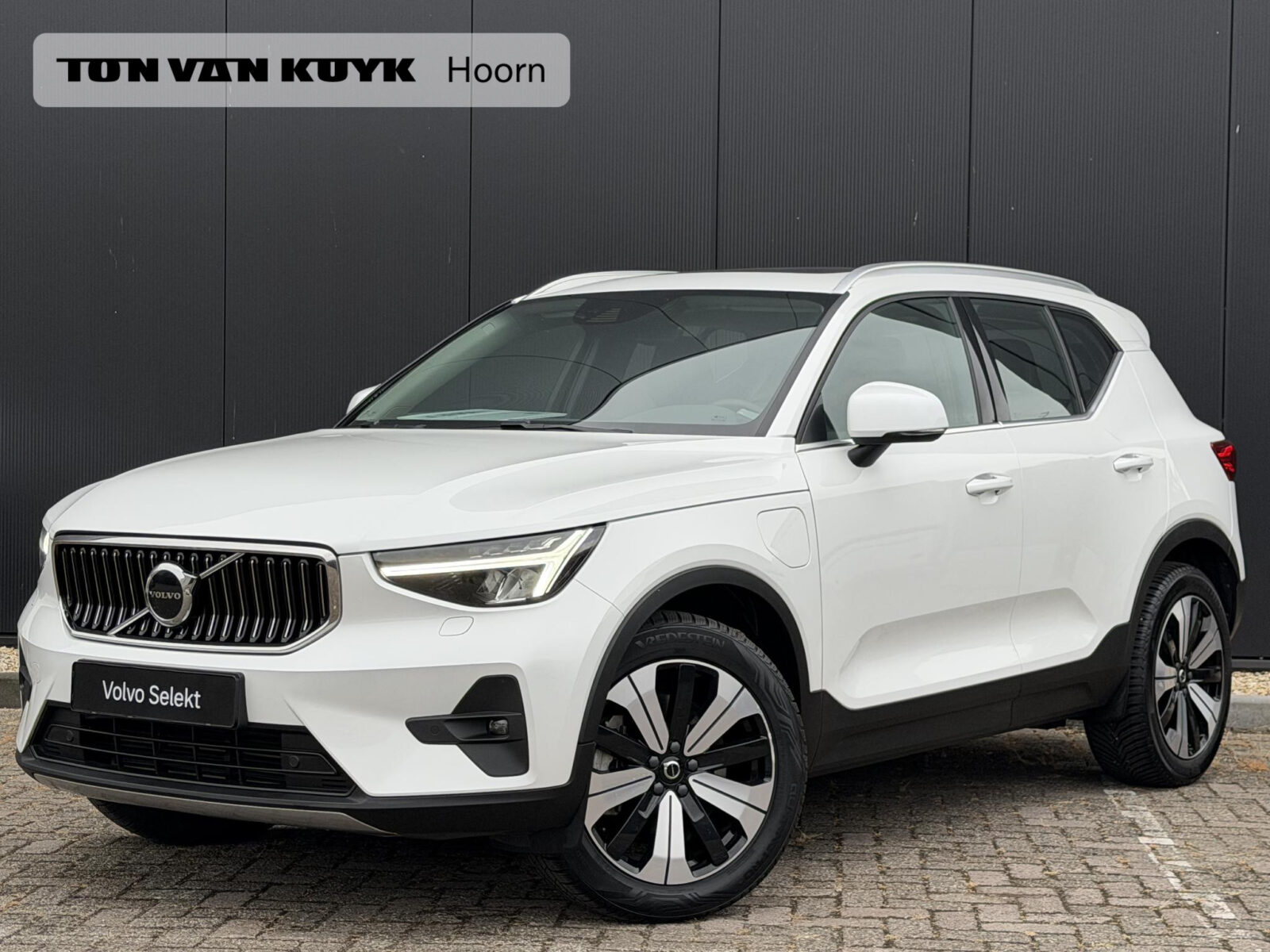 Volvo XC40 - Foto 1