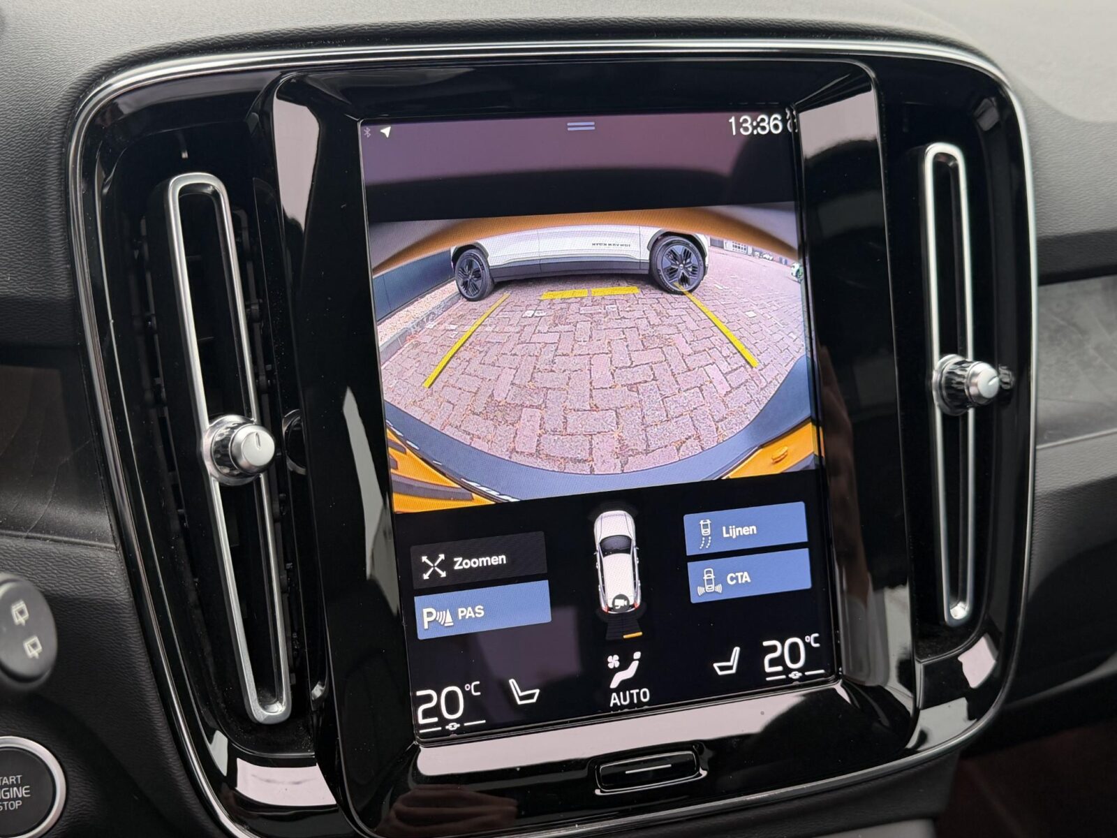 Volvo XC40 - Foto 10