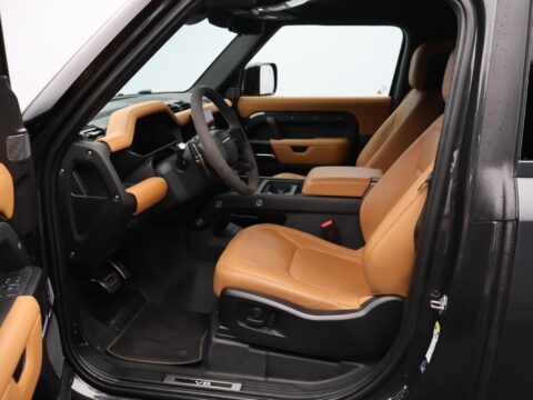 Land Rover Defender Hard Top 5.0 P525 90 V8