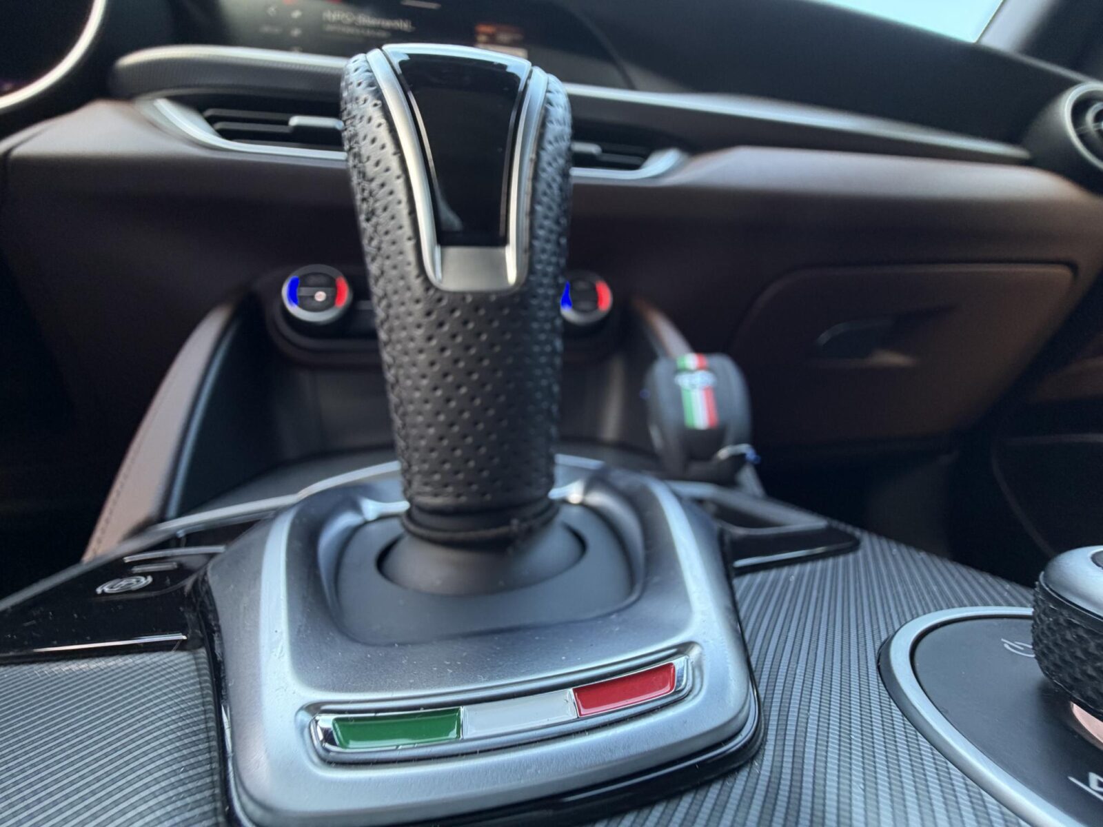 Alfa Romeo Stelvio - Foto 7