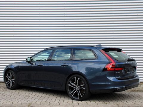 Volvo V90 2.0 T8 Plug-in hybrid AWD Ultra Dark