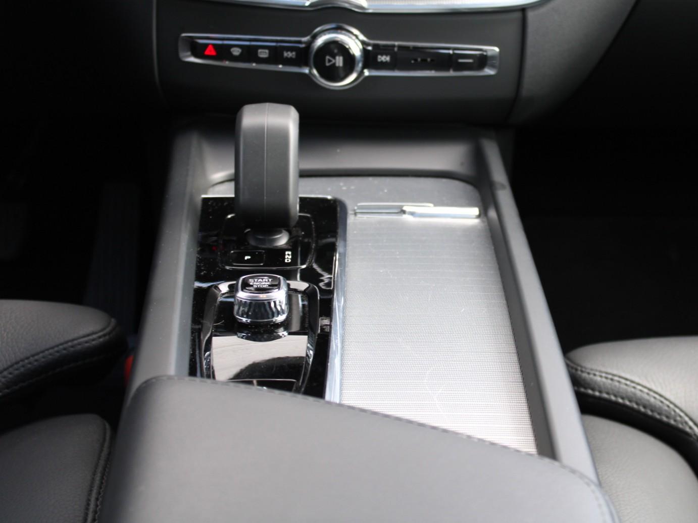 Volvo XC60 - Foto 18