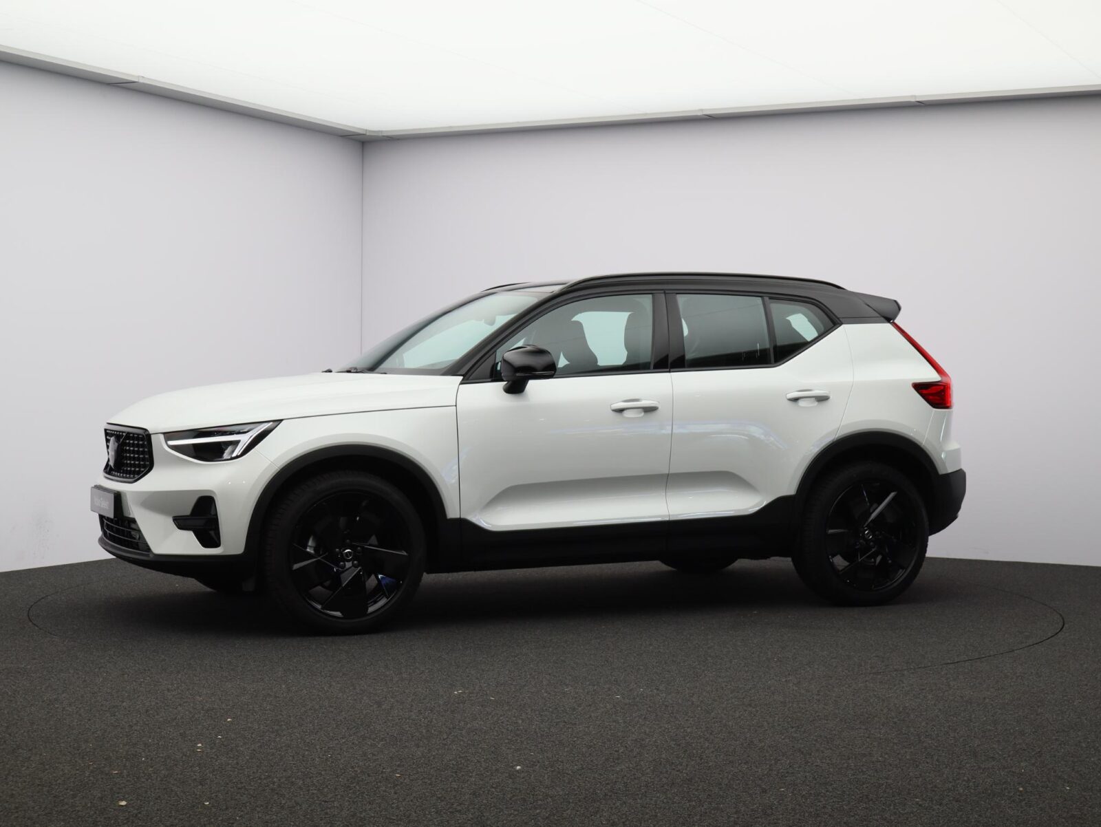 Volvo XC40 - Foto 23