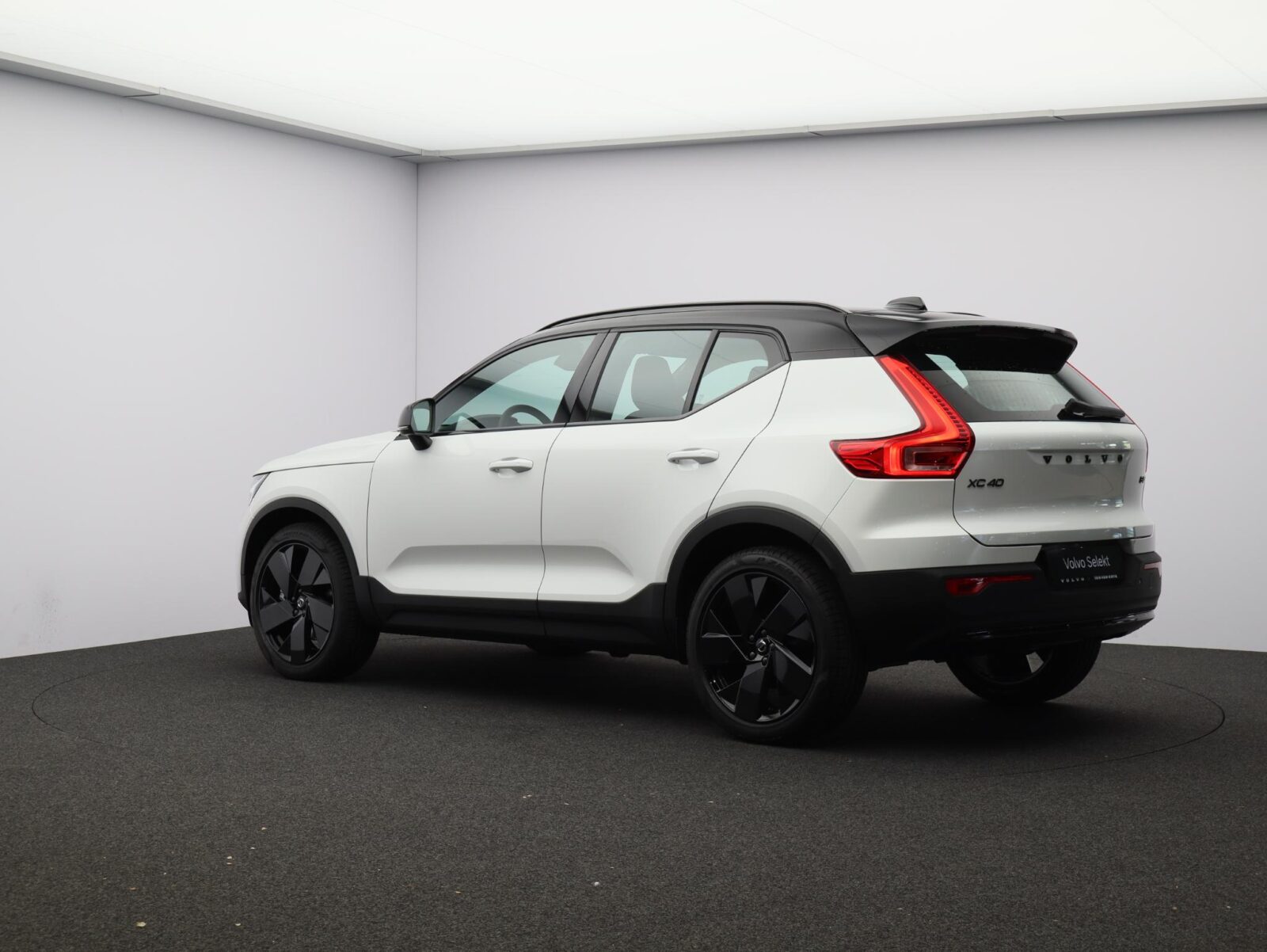 Volvo XC40 - Foto 25
