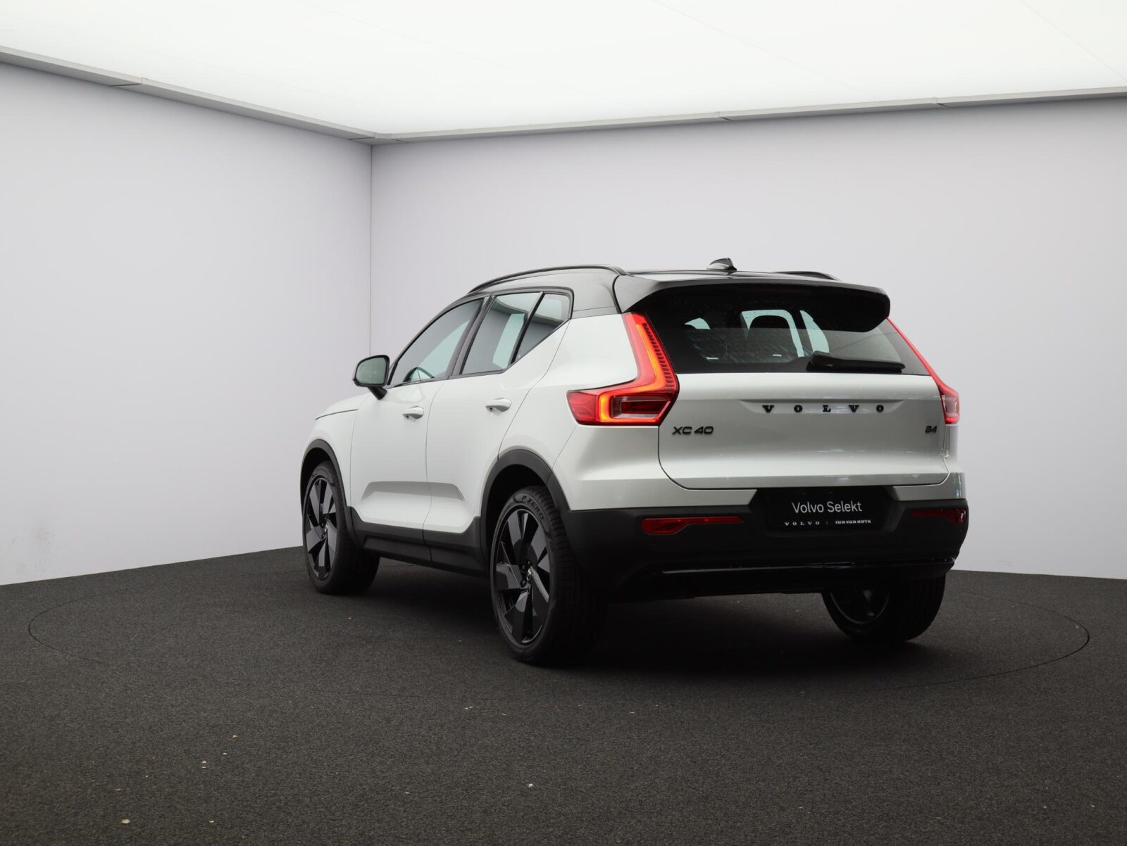 Volvo XC40 - Foto 26