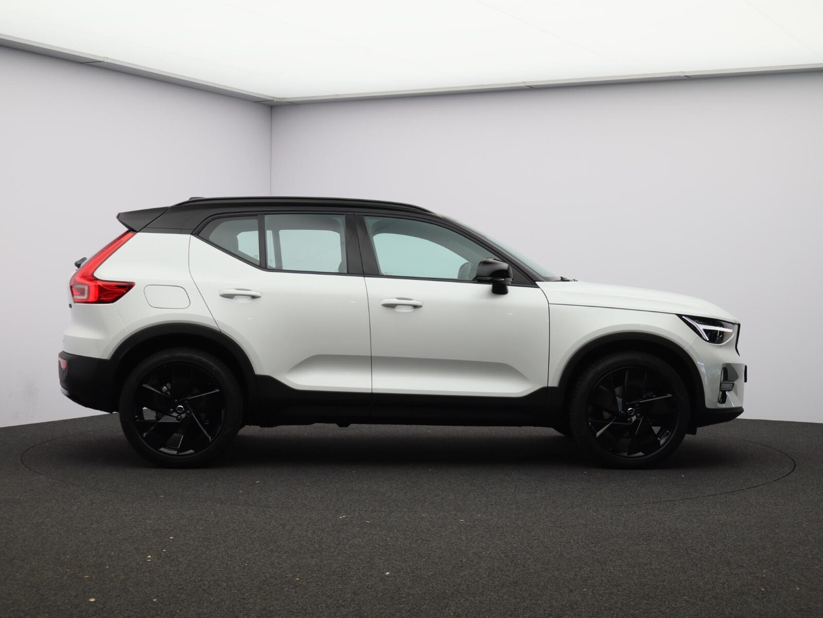 Volvo XC40 - Foto 6