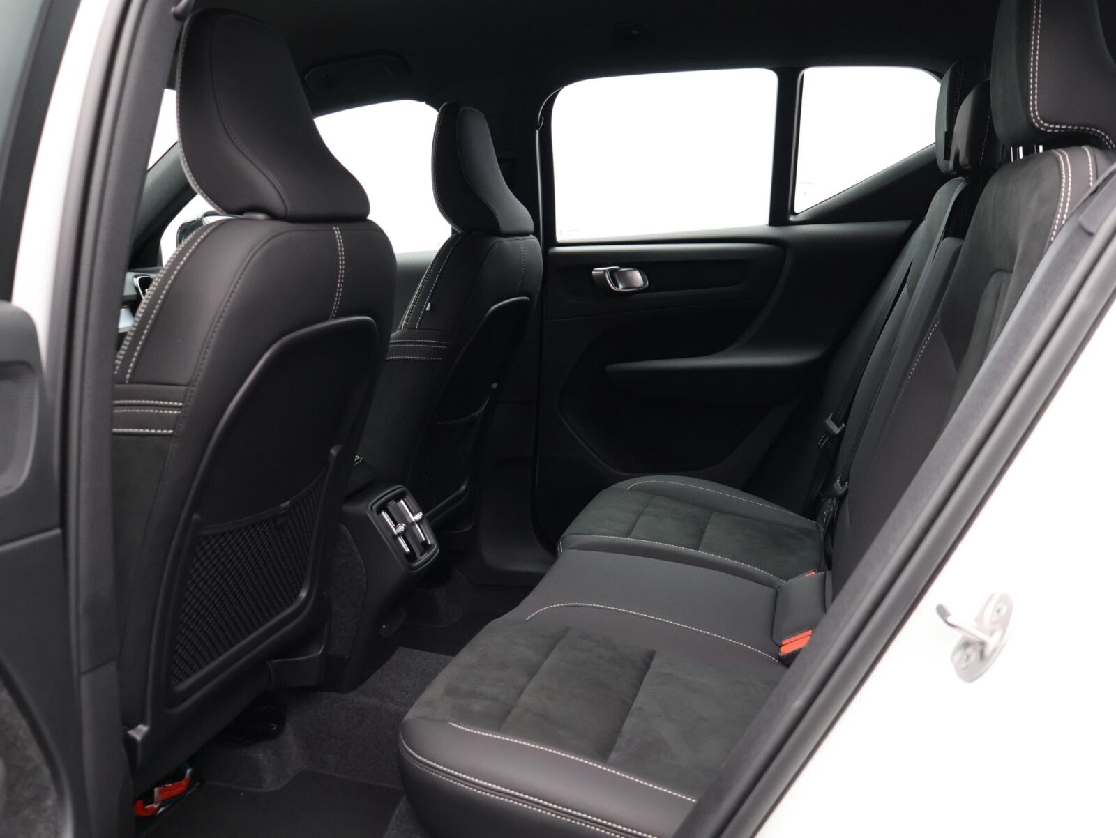 Volvo XC40 - Foto 8