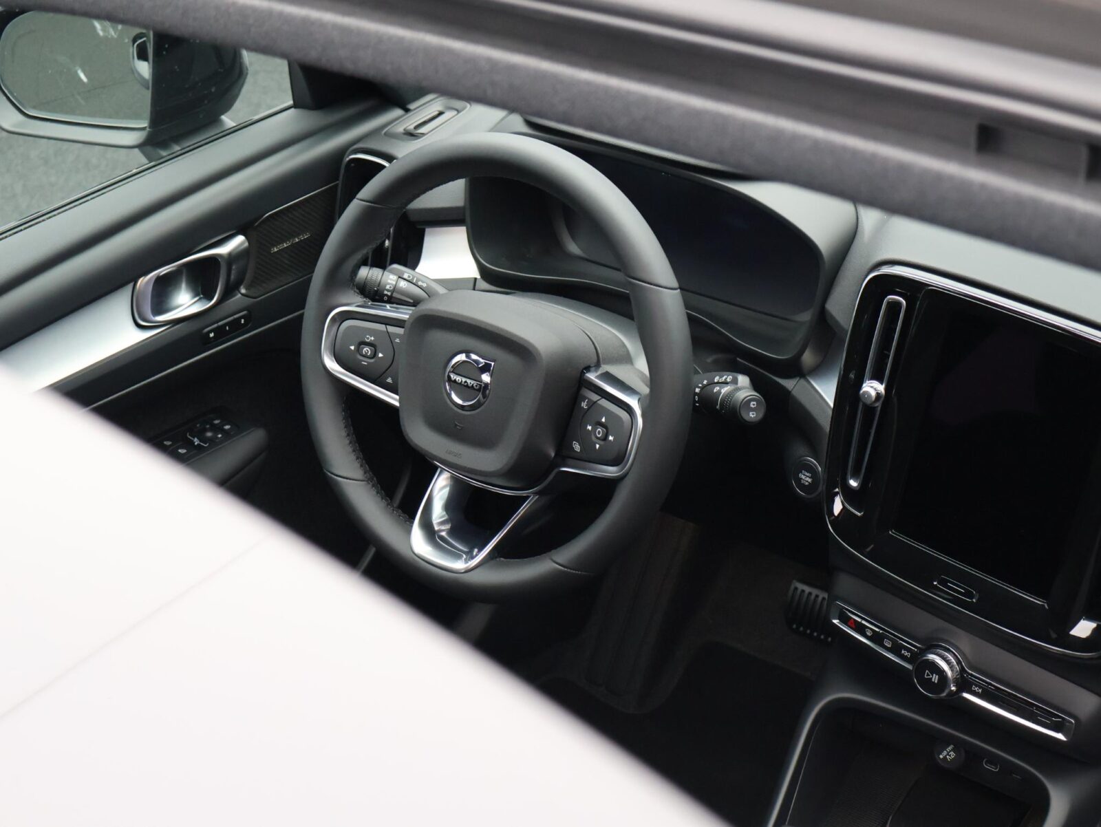Volvo XC40 - Foto 18